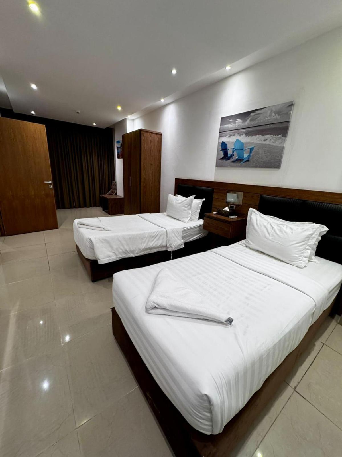 Sendan Residence Dammam Esterno foto