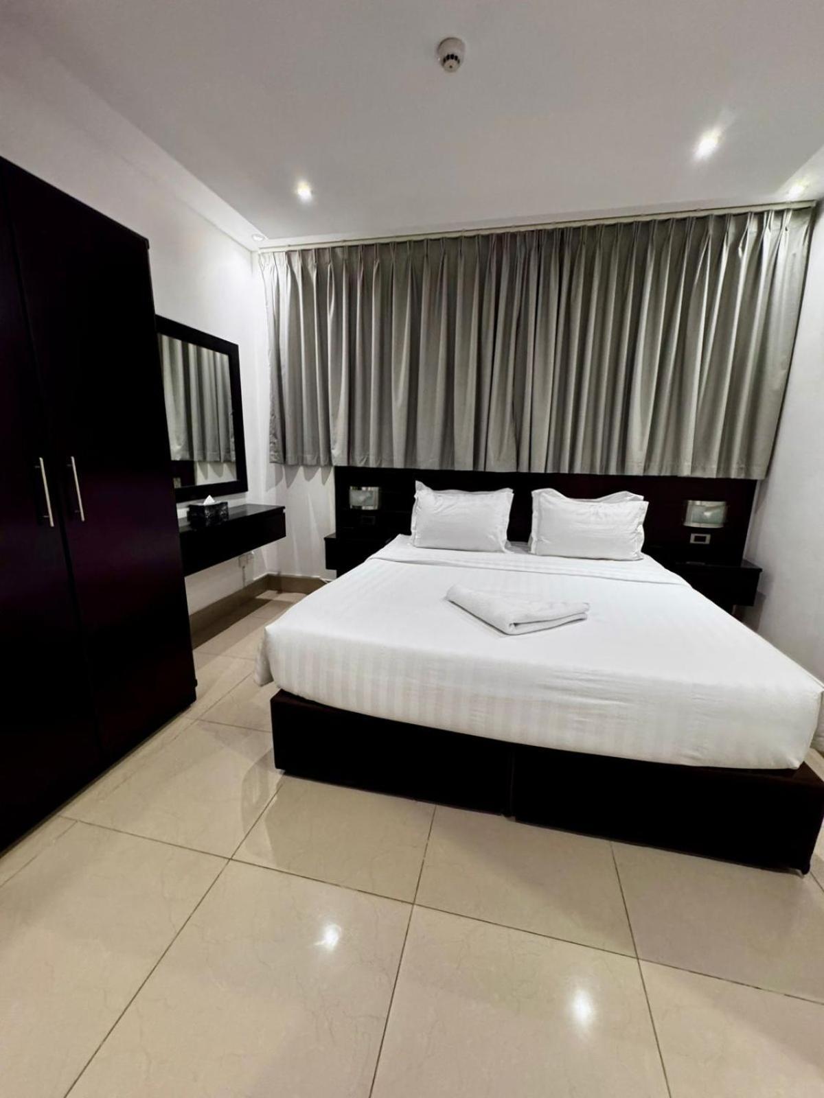 Sendan Residence Dammam Esterno foto