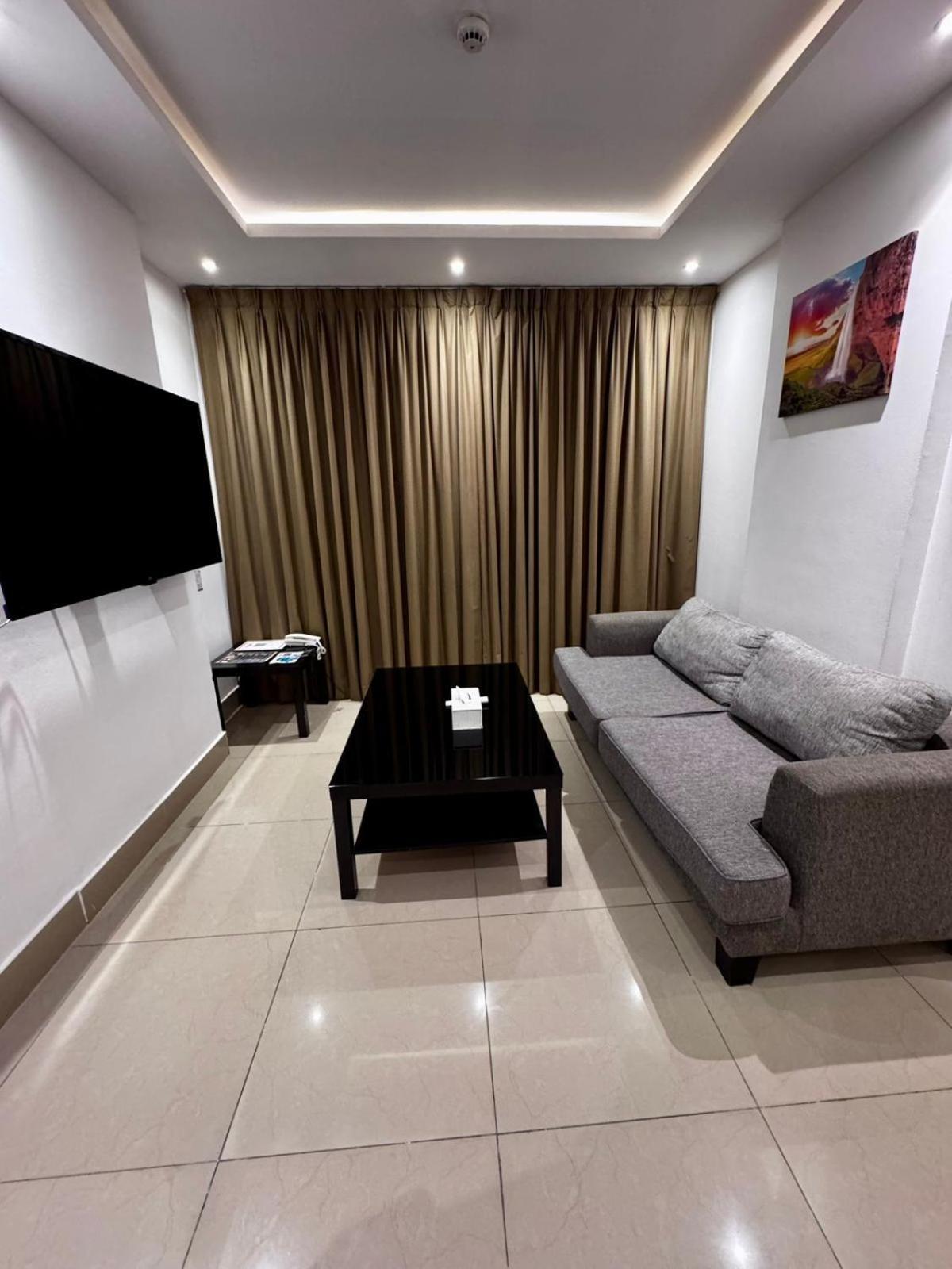 Sendan Residence Dammam Esterno foto